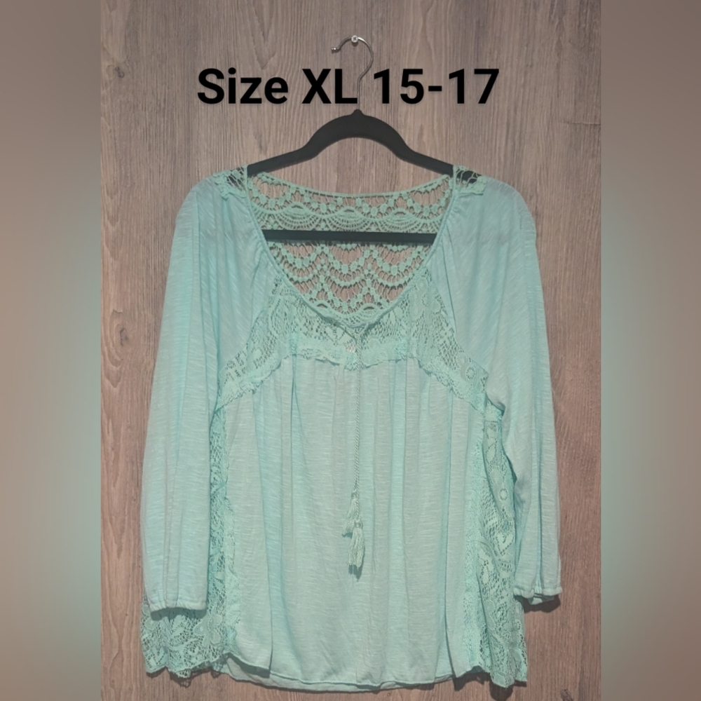 Women's Lace Detail Top - Light Blue